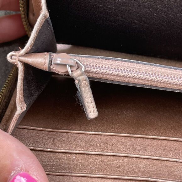 Gucci Black Monogram Leather Zip Wallet Interlocking GG Zipper Pull - Picture 10 of 14